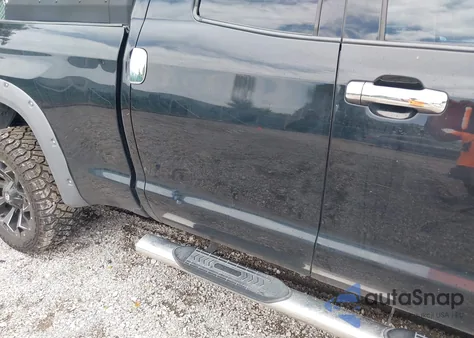 2017 Toyota Tundra Sr 4.6L V8 z USA, uszkodzony, nr VIN 5TFUM5F16HX069846